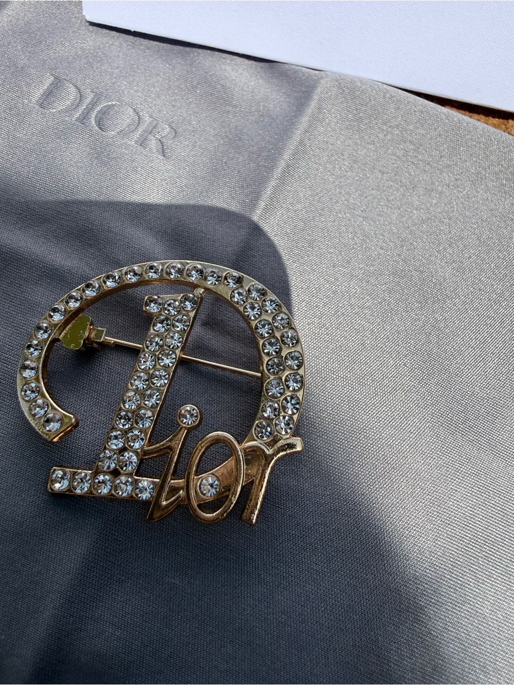 Large D - Dior Gold Crystal rhinestone Logo Brooch pin - Picture 4 of 8